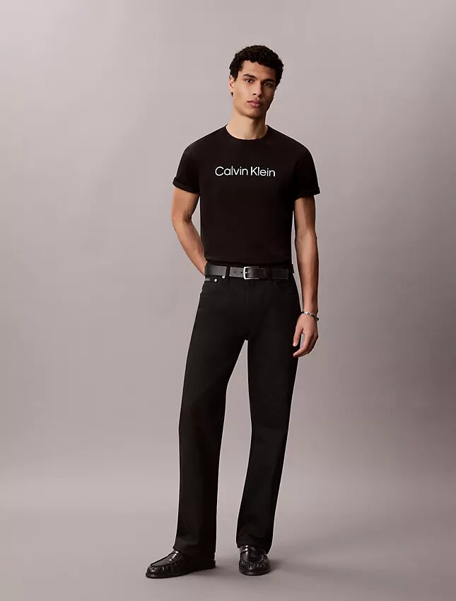 Klassisches T-Shirt mit Standard-Logo-Grafik Klassisches T-Shirt mit Standard-Logo-Grafik