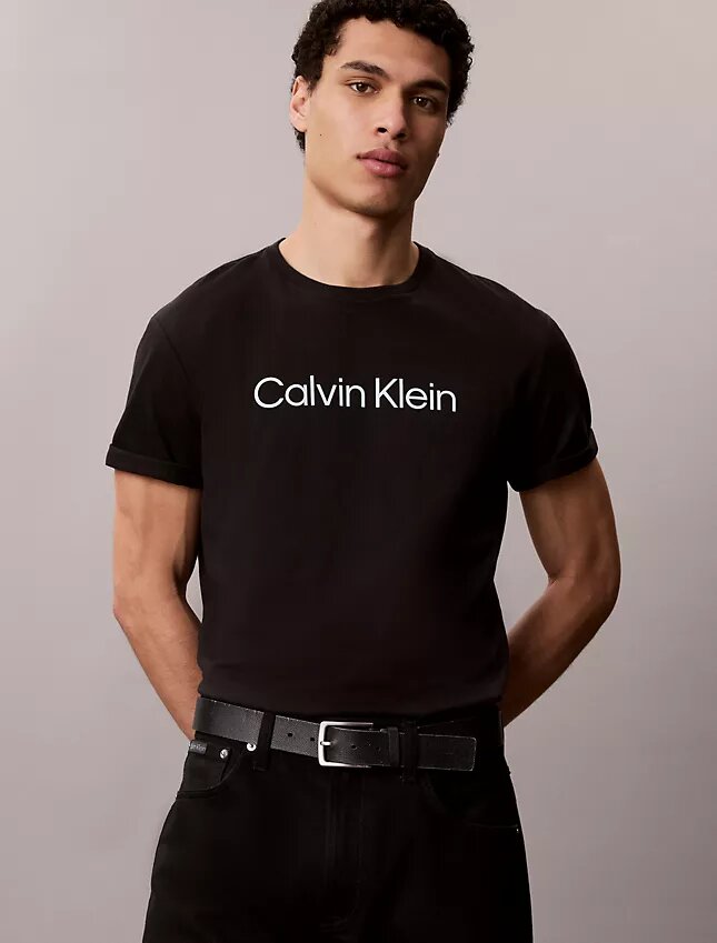 Klassisches T-Shirt mit Standard-Logo-Grafik Klassisches T-Shirt mit Standard-Logo-Grafik