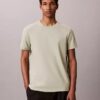 Klassisches T-Shirt mit Streifen Klassisches T-Shirt mit Streifen
