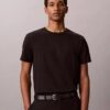Klassisches T-Shirt mit Streifen Klassisches T-Shirt mit Streifen