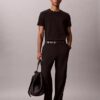 Klassisches T-Shirt mit Streifen Klassisches T-Shirt mit Streifen