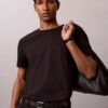Klassisches T-Shirt mit Streifen Klassisches T-Shirt mit Streifen