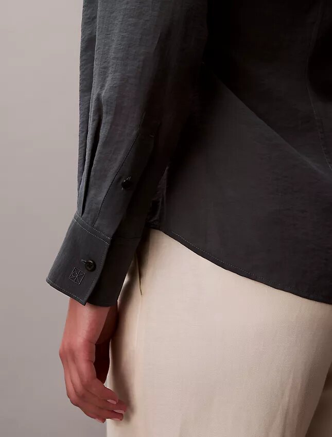 Klassisches Voile-Hemd mit Knopfleiste Klassisches Voile-Hemd mit Knopfleiste
