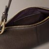 Kleine, lässige, wandelbare Ledertasche Kleine, lässige, wandelbare Ledertasche