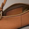 Kleine, lässige, wandelbare Ledertasche Kleine, lässige, wandelbare Ledertasche