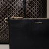 Kleine Tasche mit durchgehendem Emblem-Logo-Print und Beutel Kleine Tasche mit durchgehendem Emblem-Logo-Print und Beutel