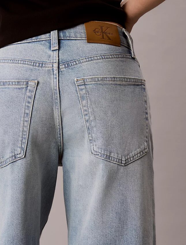 Kurze Jeans mit weitem Bein Kurze Jeans mit weitem Bein