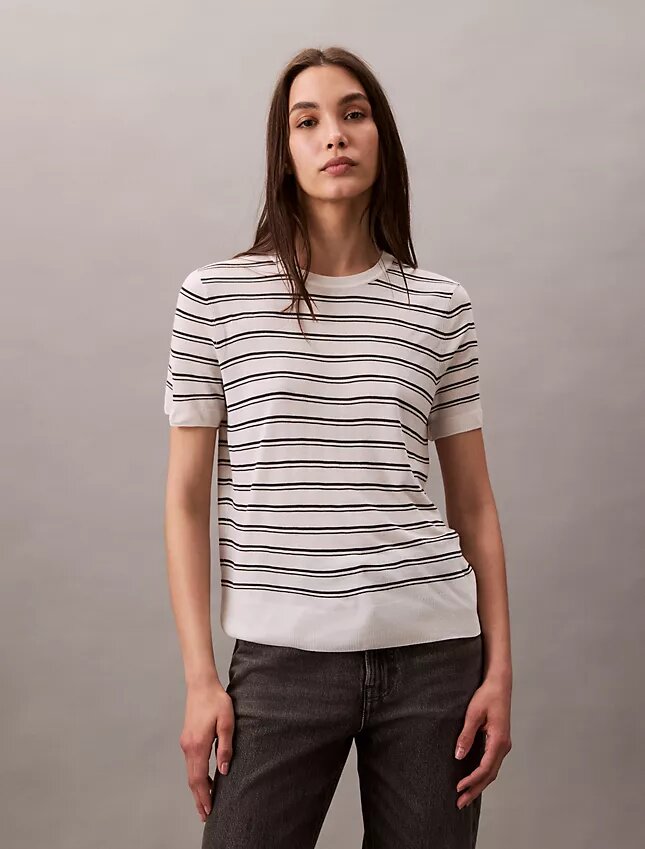 Kurzärmeliger Pullover aus Viskose Kurzärmeliger Pullover aus Viskose