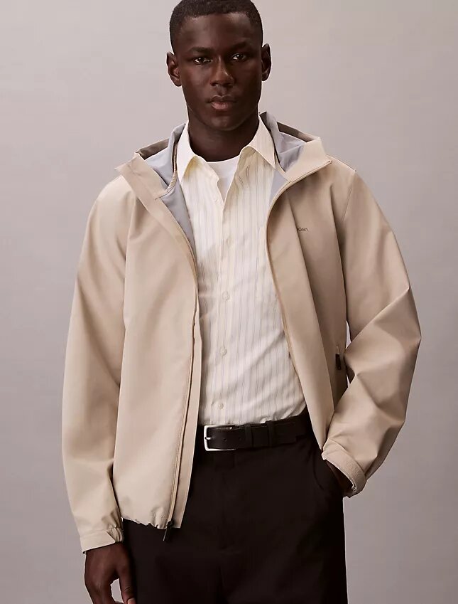 Kurzärmeliges Button-Down-Hemd aus Cotton Stretch mit Streifenmuster Kurzärmeliges Button-Down-Hemd aus Cotton Stretch mit Streifenmuster