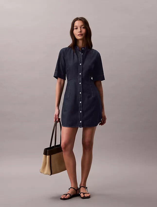 Kurzärmeliges Denim-Kleid Kurzärmeliges Denim-Kleid