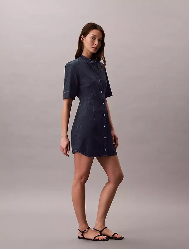Kurzärmeliges Denim-Kleid Kurzärmeliges Denim-Kleid