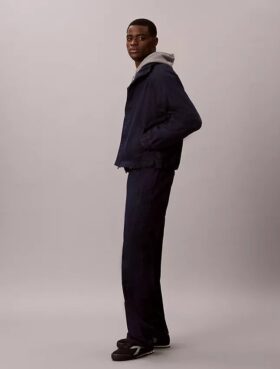 Leichte Indigo-Denim-Hose für den Trainingseinsatz Leichte Indigo-Denim-Hose für den Trainingseinsatz