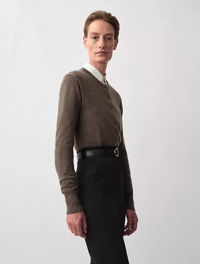 Lila Klassischer Cardigan Lila Klassischer Cardigan