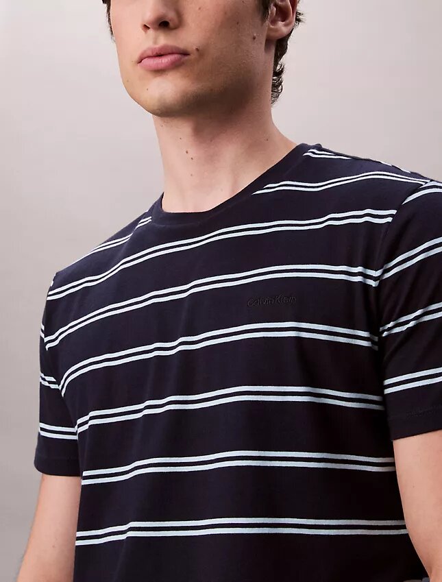 Liquid Touch Stripe T-Shirt mit Rundhalsausschnitt Liquid Touch Stripe T-Shirt mit Rundhalsausschnitt