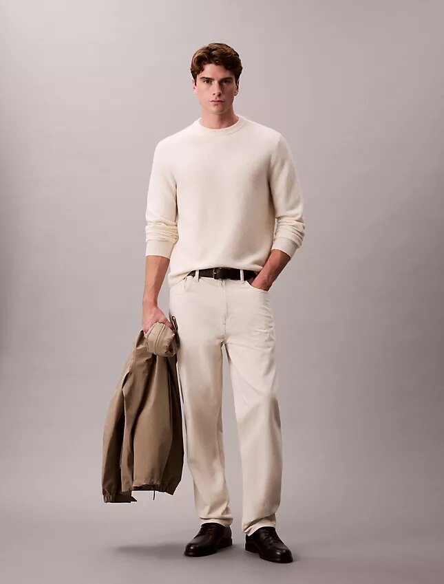 Locker sitzender Pullover aus Merinowolle Locker sitzender Pullover aus Merinowolle