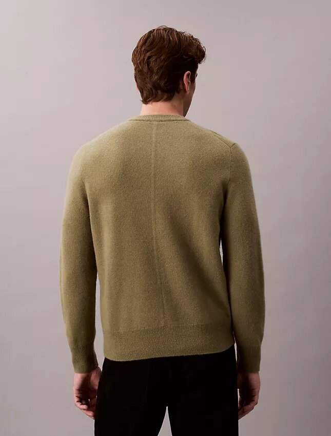 Locker sitzender Pullover aus Merinowolle Locker sitzender Pullover aus Merinowolle