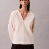 Locker sitzender Pullover aus Merinowolle mit V-Ausschnitt