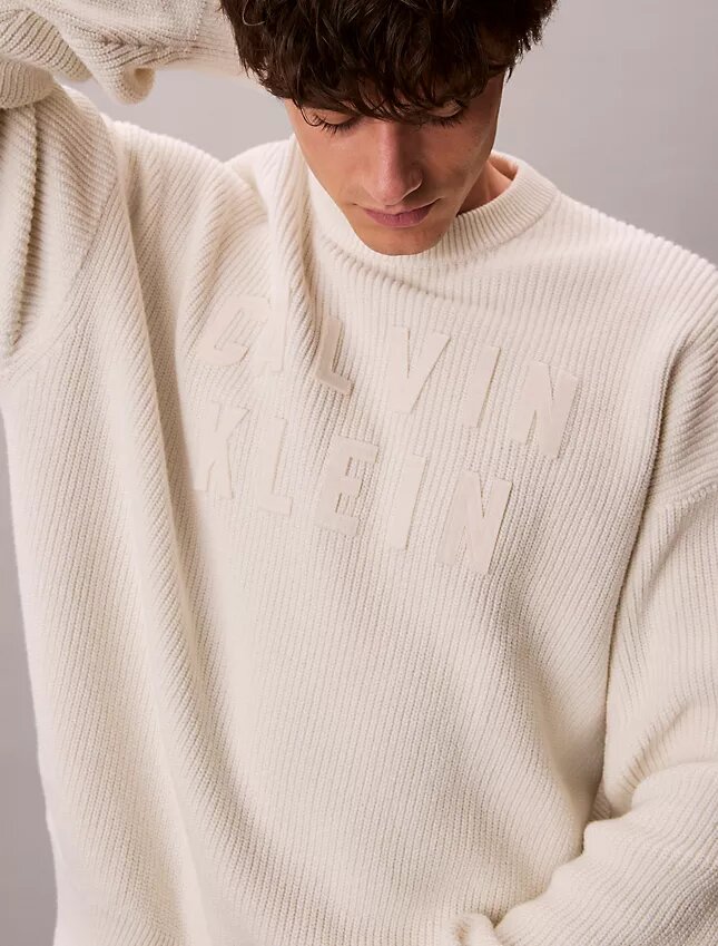 Locker sitzender Pullover mit Varsity-Logo-Grafik Locker sitzender Pullover mit Varsity-Logo-Grafik