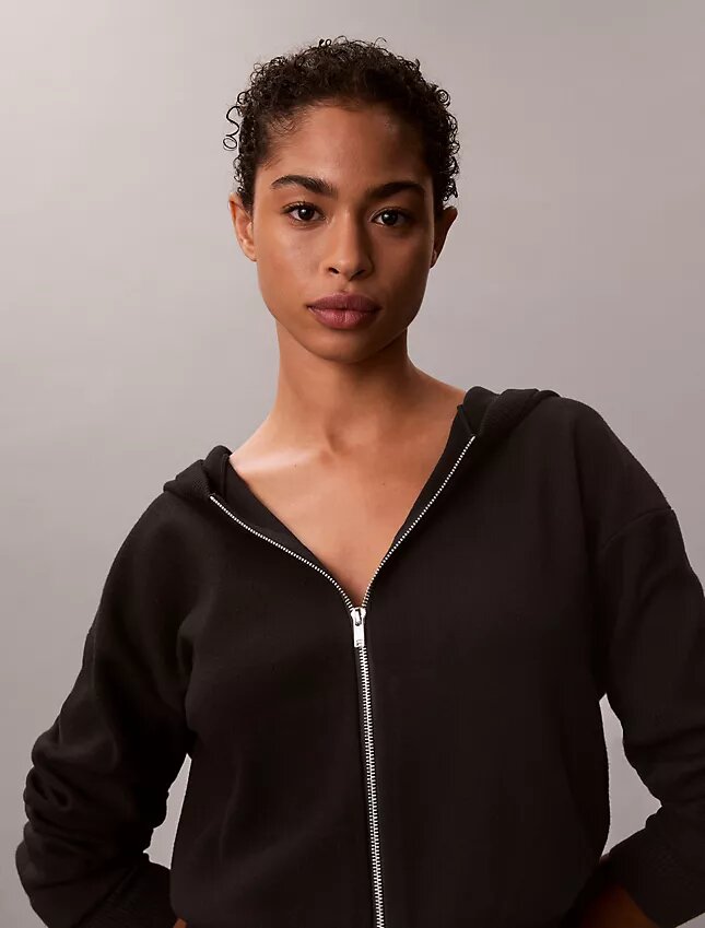 Locker sitzender Strick-Hoodie Locker sitzender Strick-Hoodie