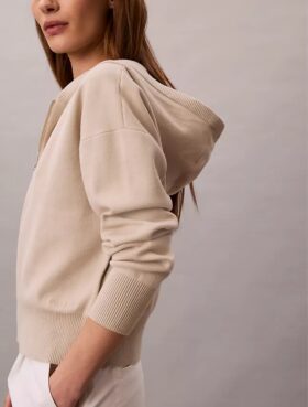 Locker sitzender Strick-Hoodie