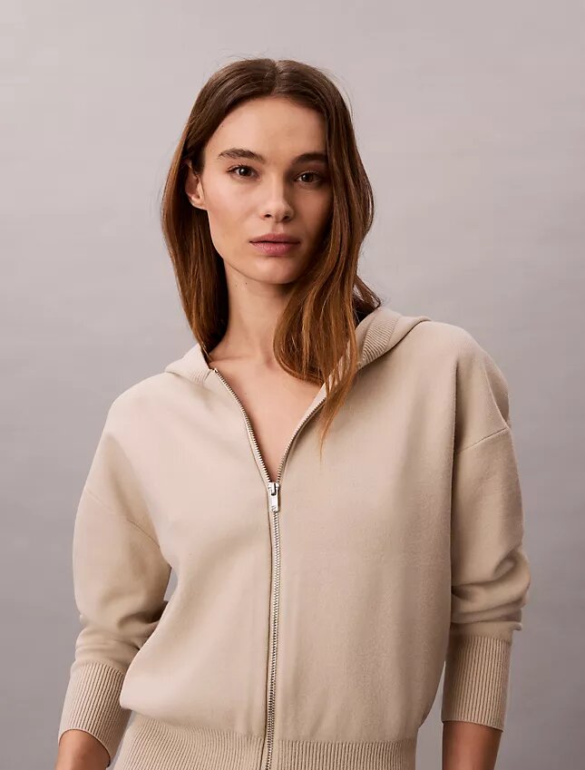 Locker sitzender Strick-Hoodie Locker sitzender Strick-Hoodie