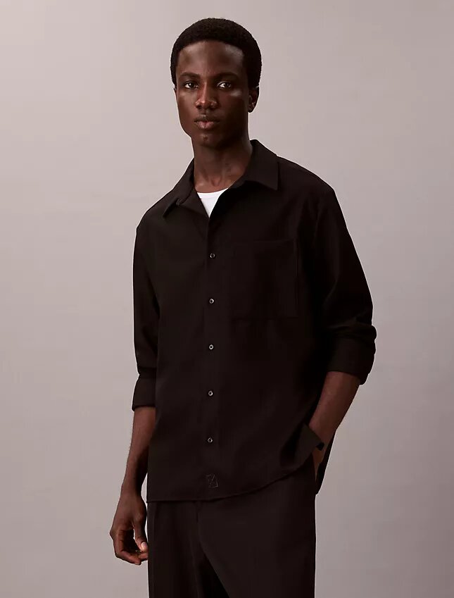 Locker sitzendes Button-Down-Hemd aus Wollmischung Locker sitzendes Button-Down-Hemd aus Wollmischung