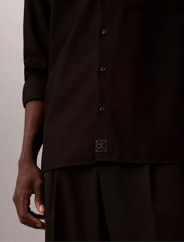 Locker sitzendes Button-Down-Hemd aus Wollmischung Locker sitzendes Button-Down-Hemd aus Wollmischung