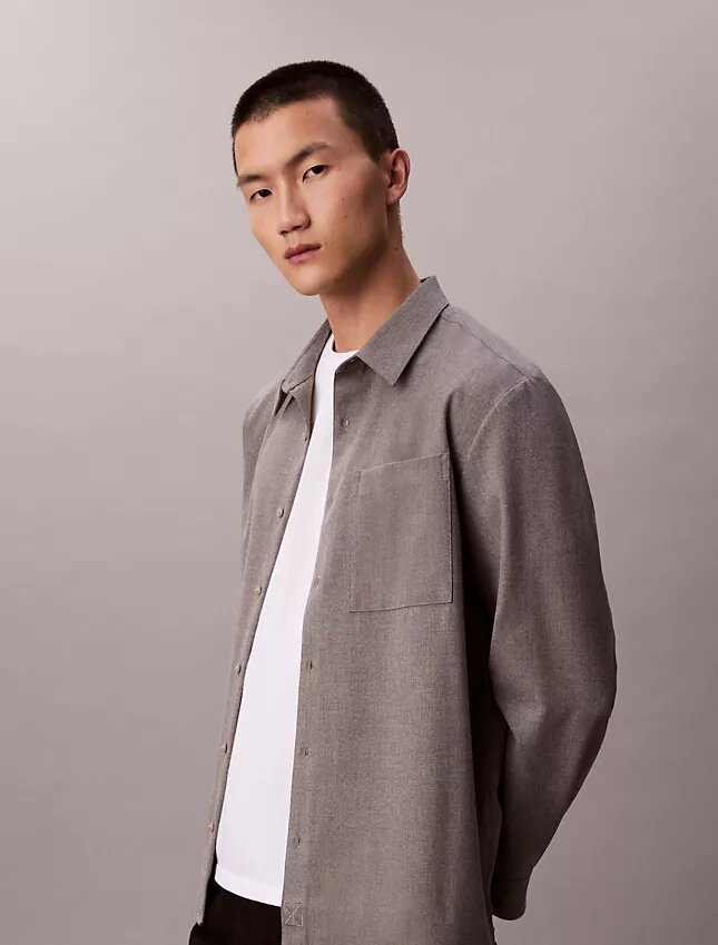 Locker sitzendes Button-Down-Hemd aus Wollmischung Locker sitzendes Button-Down-Hemd aus Wollmischung