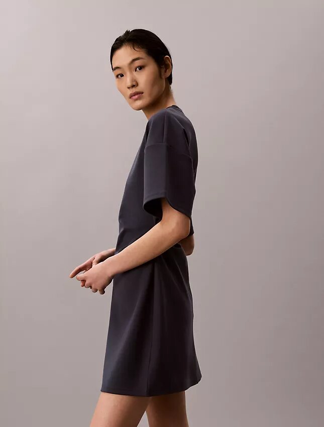 Logo-Ripp-Interlock-T-Shirt-Kleid Logo-Ripp-Interlock-T-Shirt-Kleid