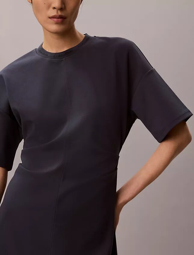 Logo-Ripp-Interlock-T-Shirt-Kleid Logo-Ripp-Interlock-T-Shirt-Kleid