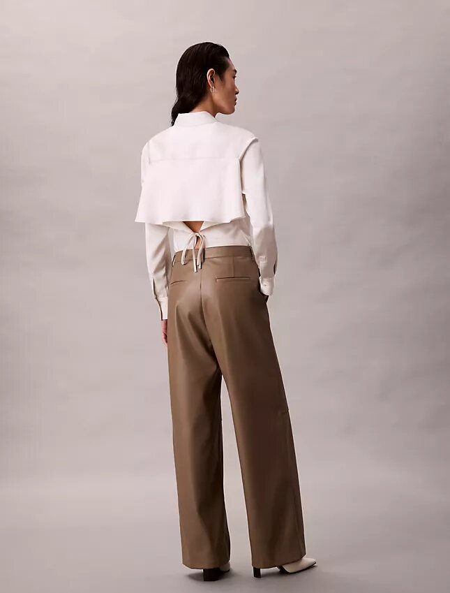 Lässige Hose aus Kunstleder Lässige Hose aus Kunstleder