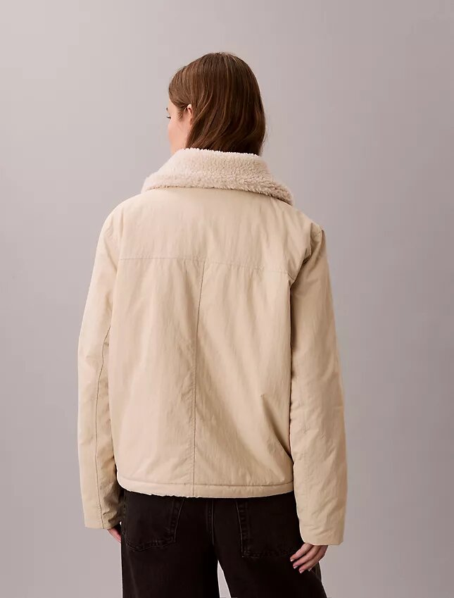 Lässige Jacke mit Sherpa-Kragen Lässige Jacke mit Sherpa-Kragen