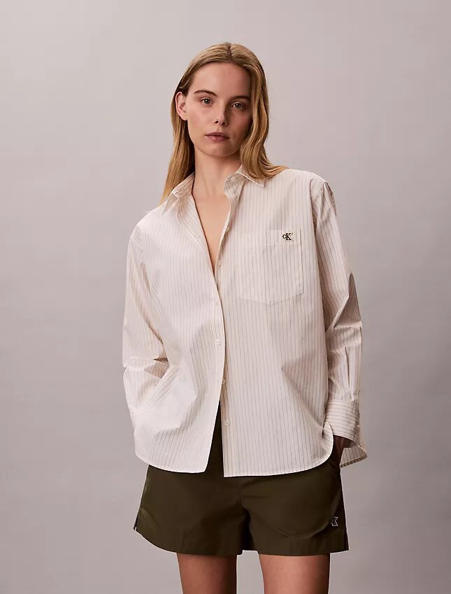 Lässiges Button-Down-Hemd aus gestreiftem Baumwollpopeline Lässiges Button-Down-Hemd aus gestreiftem Baumwollpopeline