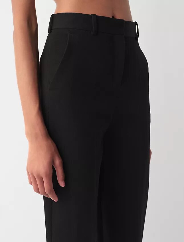 Lucia Slim Hose Lucia Slim Hose