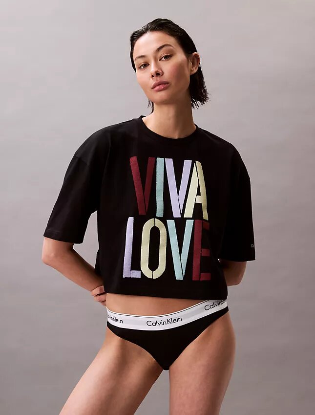Marc Hundley Pride Viva Love Kurzes, locker sitzendes T-Shirt Marc Hundley Pride Viva Love Kurzes, locker sitzendes T-Shirt