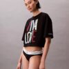 Marc Hundley Pride Viva Love Kurzes, locker sitzendes T-Shirt Marc Hundley Pride Viva Love Kurzes, locker sitzendes T-Shirt
