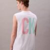 Marc Hundley Pride Viva Love Tanktop mit lockerer Passform Marc Hundley Pride Viva Love Tanktop mit lockerer Passform