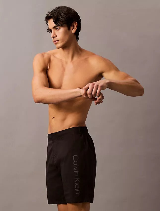 Maßgeschneiderte 5″-Volley-Badeshorts Maßgeschneiderte 5″-Volley-Badeshorts