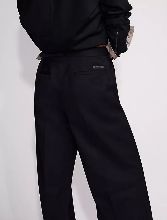 Maßgeschneiderte Hose aus Wollmischung Maßgeschneiderte Hose aus Wollmischung