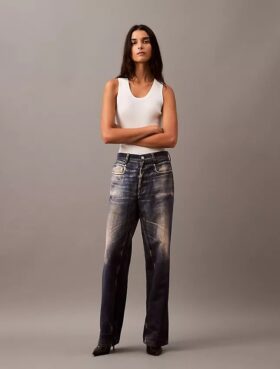 Maßgeschneiderte Hose mit Denim-Print Maßgeschneiderte Hose mit Denim-Print