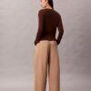 Maßgeschneiderte Hose mit Gürtel Maßgeschneiderte Hose mit Gürtel