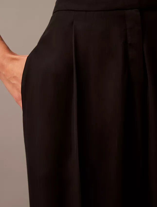 Maßgeschneiderte Hose mit hoher Taille Maßgeschneiderte Hose mit hoher Taille