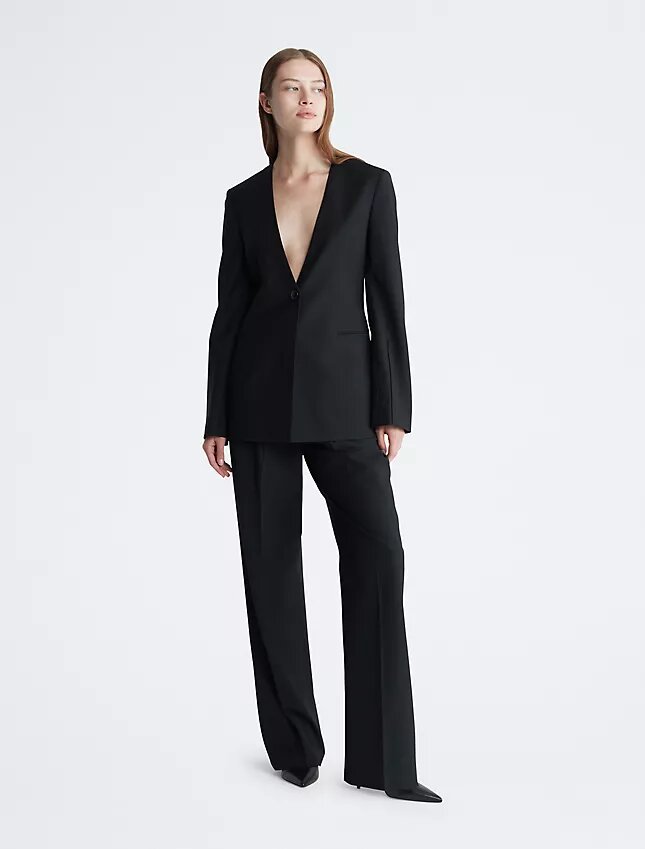 Maßgeschneiderte Hose mit weitem Bein Maßgeschneiderte Hose mit weitem Bein