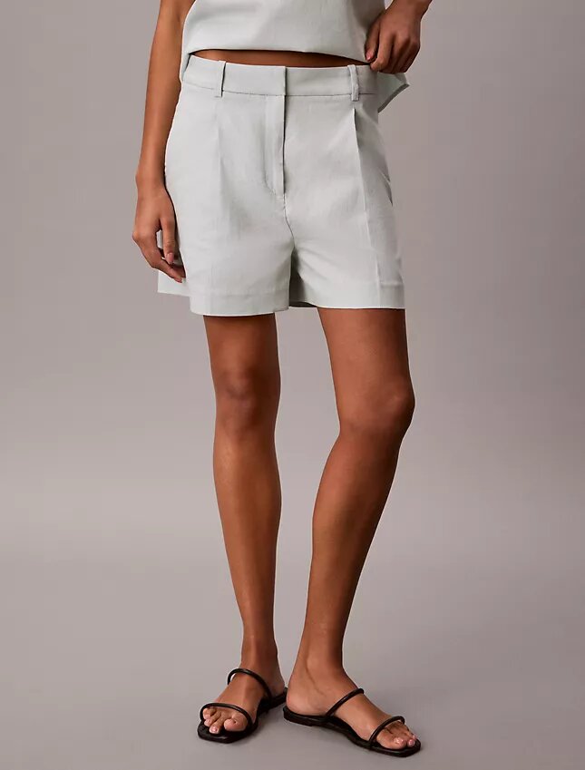 Maßgeschneiderte Shorts aus Leinenmischung Maßgeschneiderte Shorts aus Leinenmischung