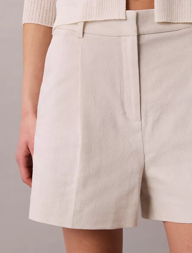Maßgeschneiderte Shorts aus Leinenmischung Maßgeschneiderte Shorts aus Leinenmischung