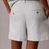 Maßgeschneiderte Shorts aus Leinenmischung Maßgeschneiderte Shorts aus Leinenmischung