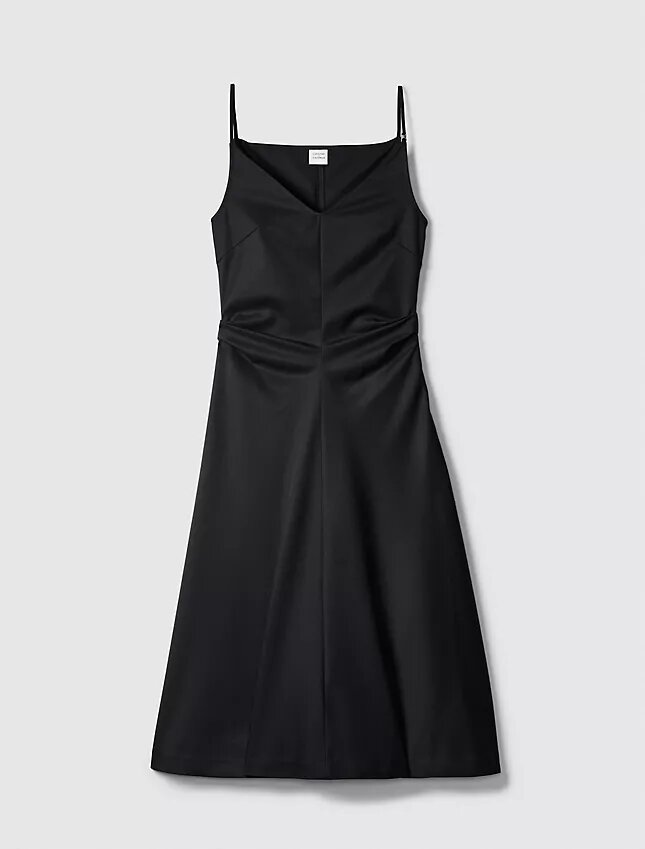 Maßgeschneidertes Kleid aus Wollmischung Maßgeschneidertes Kleid aus Wollmischung