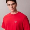 Matchbox Logo Grafik T-Shirt in lockerer Passform Matchbox Logo Grafik T-Shirt in lockerer Passform