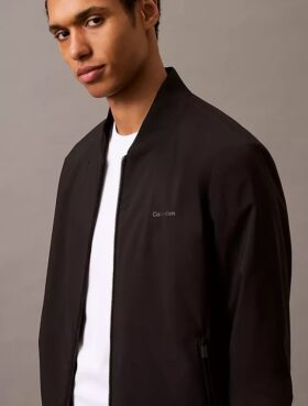 Matte Bomberjacke