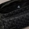 Messenger-Tasche mit durchgehendem Monogram Messenger-Tasche mit durchgehendem Monogram